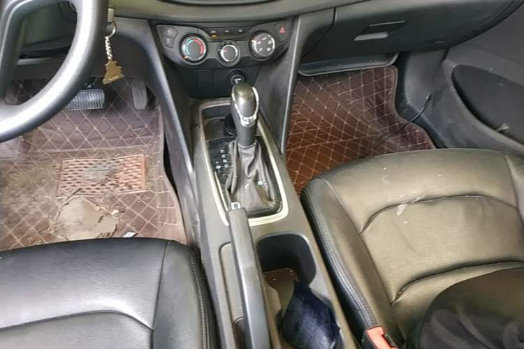 Used Chevrolet Cavalier 2019 320 Automatic Enjoyment with Sunroof Gear Lever