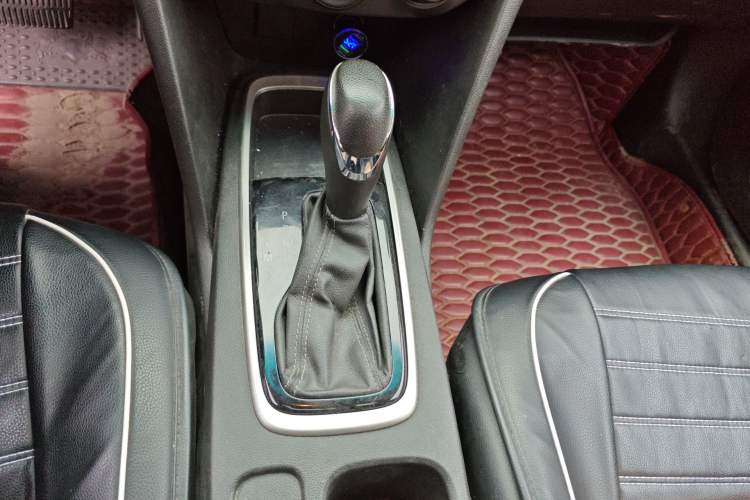 Used Chevrolet Cavalier 2019 320 Automatic Enjoyment with Sunroof Gear Lever