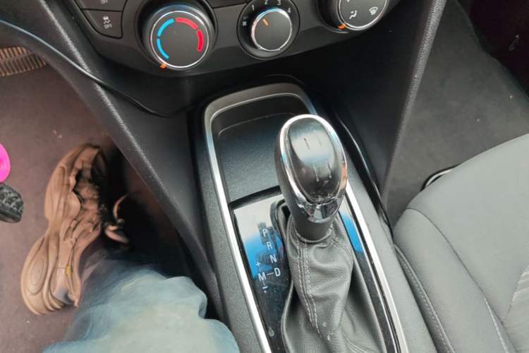 Used Chevrolet Cavalier 2019 320 Automatic Enjoyment with Sunroof Gear Lever