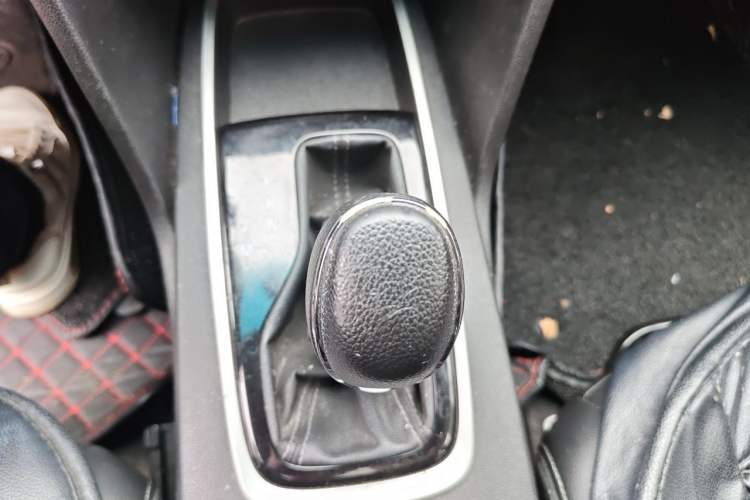 Used Chevrolet Cavalier 2019 320 Automatic Xinyue Edition Gear Lever