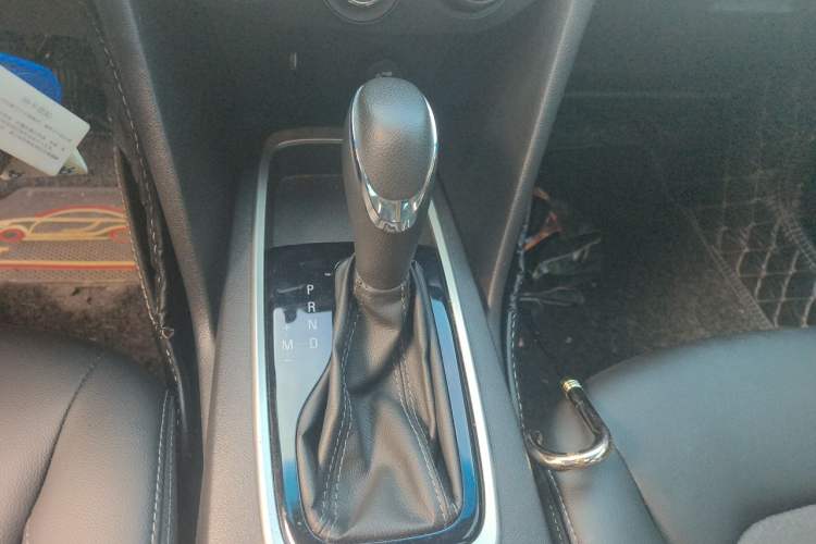Used Chevrolet Cavalier 2019 320 Automatic Xinyue Edition Gear Lever