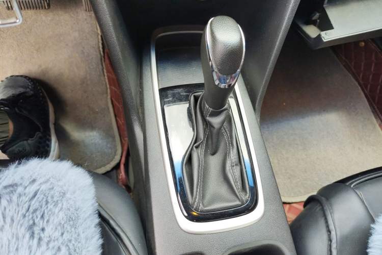 Used Chevrolet Cavalier 2019 320 Automatic Enjoyment with Sunroof Gear Lever