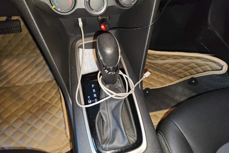Used Chevrolet Cavalier 2019 320 Automatic Xinyue Edition Gear Lever