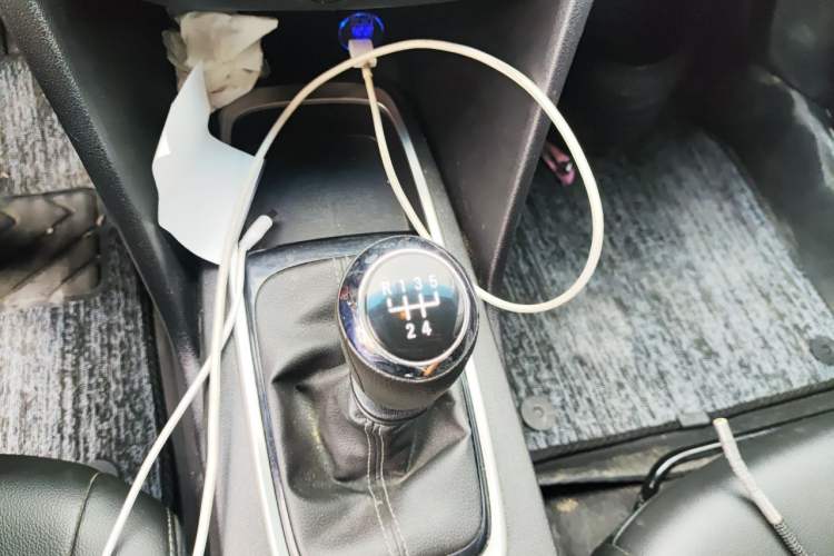 Used Chevrolet Cavalier 2019 320 Manual Xinyue Edition Gear Lever