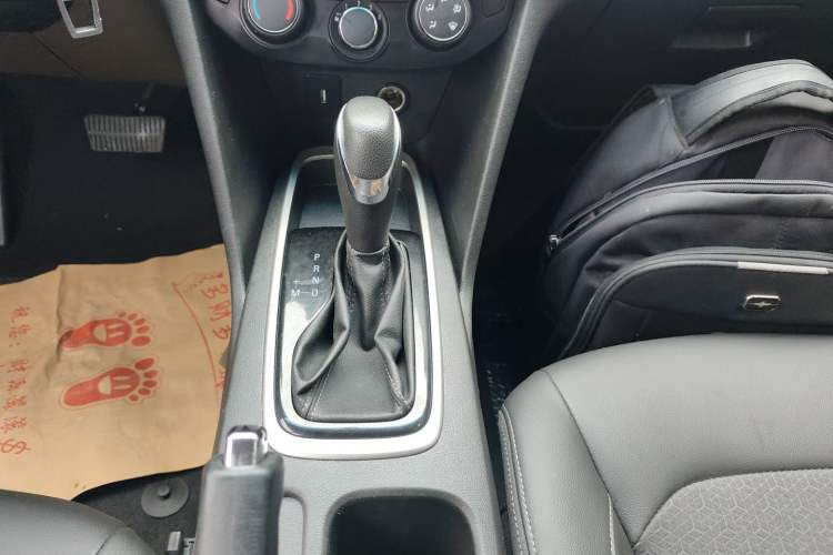 Used Chevrolet Cavalier 2019 320 Automatic Xinyue Edition Gear Lever