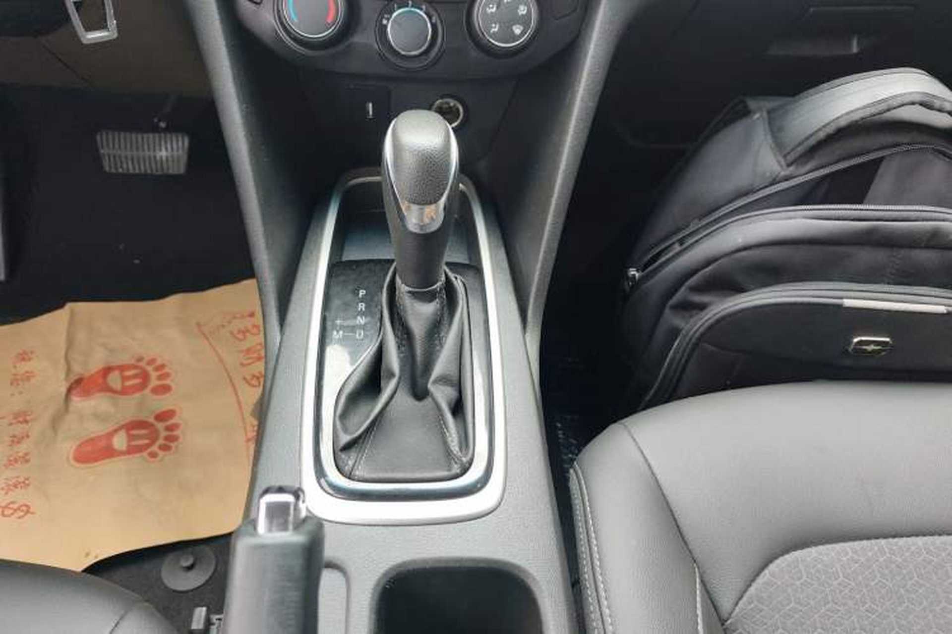 Used Chevrolet Cavalier 2019 320 Automatic Xinyue Edition Gear Lever