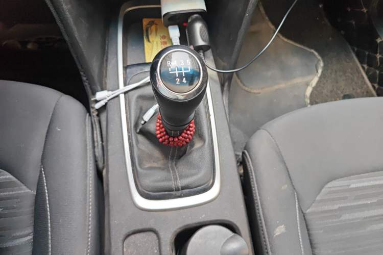 Used Chevrolet Cavalier 2019 320 Manual Enjoyment Edition Gear Lever