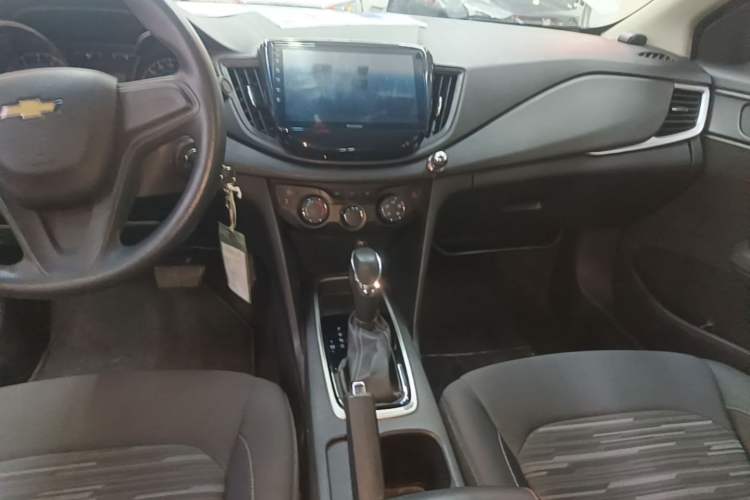 Used Chevrolet Cavalier 2019 320 Automatic Enjoyment with Sunroof Gear Lever