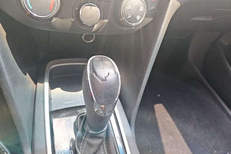 Used Chevrolet Cavalier 2019 320 Automatic Enjoyment with Sunroof Gear Lever