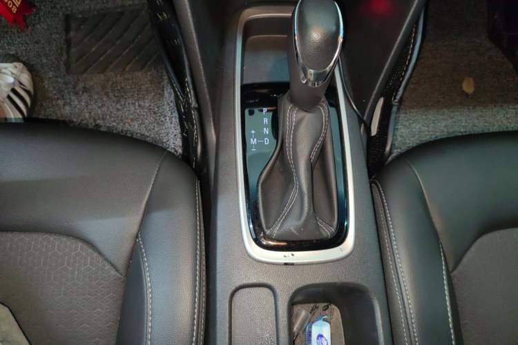 Used Chevrolet Cavalier 2019 320 Automatic Xinyue Edition Gear Lever