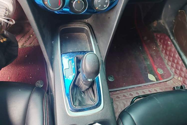 Used Chevrolet Cavalier 2019 320 Automatic Enjoyment with Sunroof Gear Lever