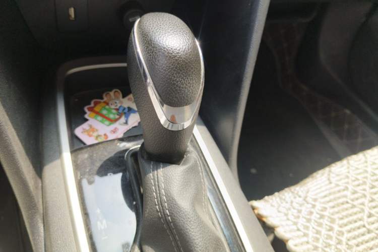 Used Chevrolet Cavalier 2019 320 Automatic Xinyue Edition Gear Lever