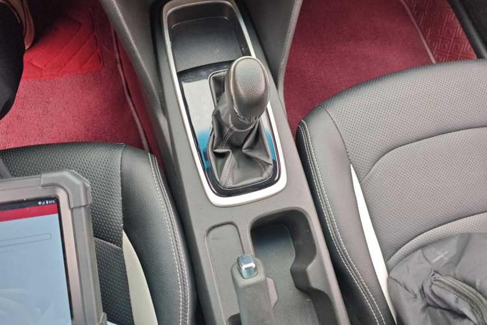 Used Chevrolet Cavalier 2019 320 Automatic Enjoyment Edition Gear Lever