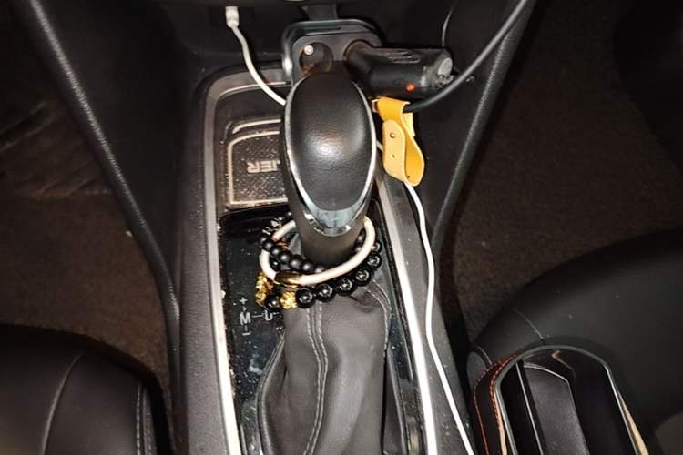 Used Chevrolet Cavalier 2019 320 Automatic Xinyue Edition Gear Lever