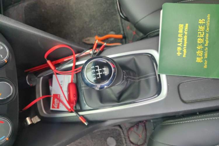 Used Chevrolet Cavalier 2019 320 Manual Xinyue Edition Gear Lever