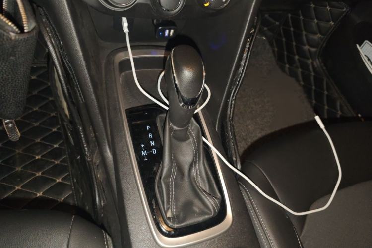 Used Chevrolet Cavalier 2019 320 Automatic Xinyue Edition Gear Lever