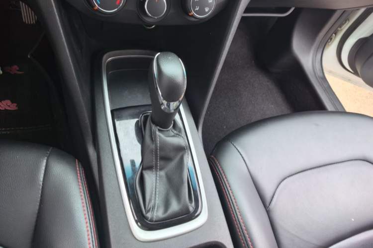 Used Chevrolet Cavalier 2019 320 Automatic Enjoyment with Sunroof Gear Lever