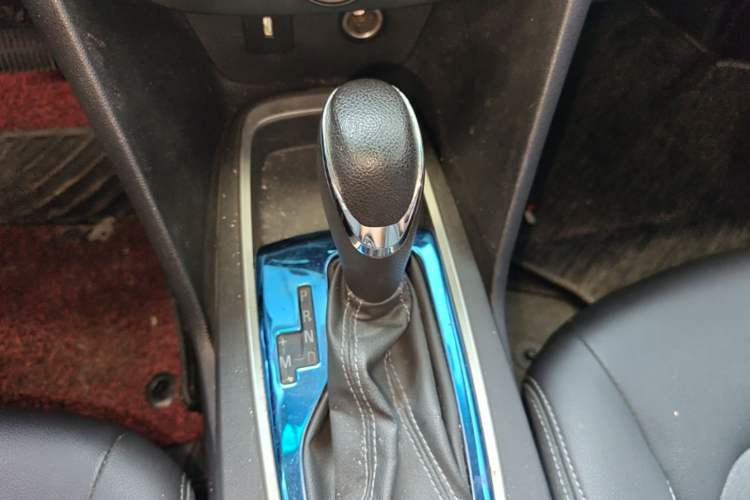 Used Chevrolet Cavalier 2019 320 Automatic Xinyue Edition Gear Lever