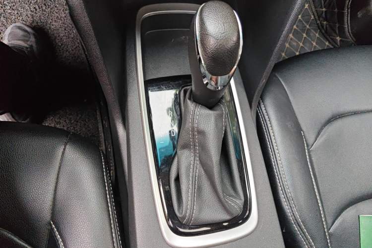 Used Chevrolet Cavalier 2019 320 Automatic Enjoyment with Sunroof Gear Lever
