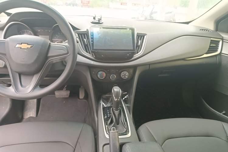 Used Chevrolet Cavalier 2019 320 Automatic Enjoyment with Sunroof Gear Lever