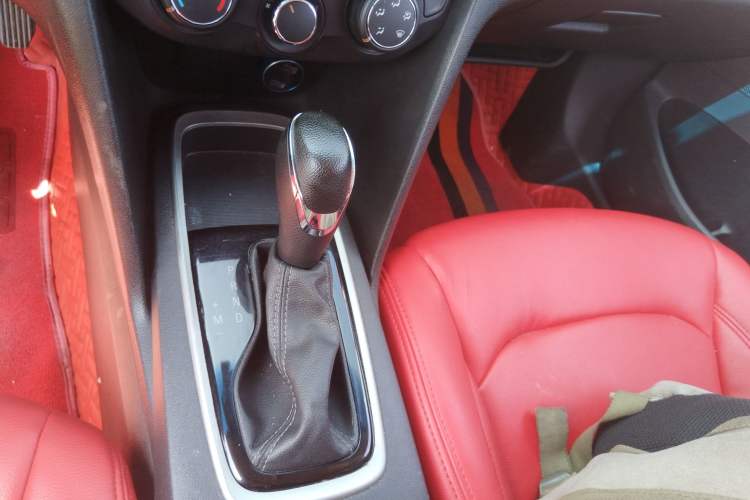 Used Chevrolet Cavalier 2019 320 Automatic Enjoyment with Sunroof Gear Lever