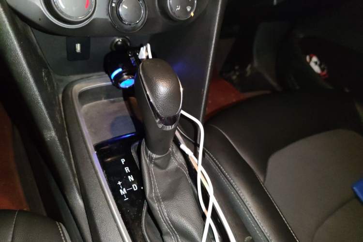 Used Chevrolet Cavalier 2019 320 Automatic Xinyue Edition Gear Lever