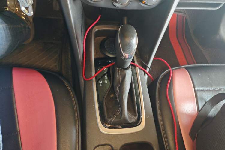 Used Chevrolet Cavalier 2019 320 Automatic Xinyue Edition Gear Lever