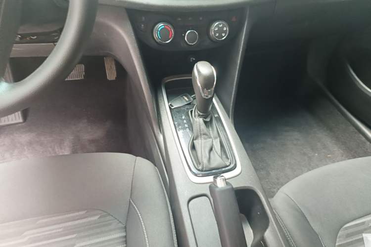 Used Chevrolet Cavalier 2019 320 Automatic Enjoyment with Sunroof Gear Lever