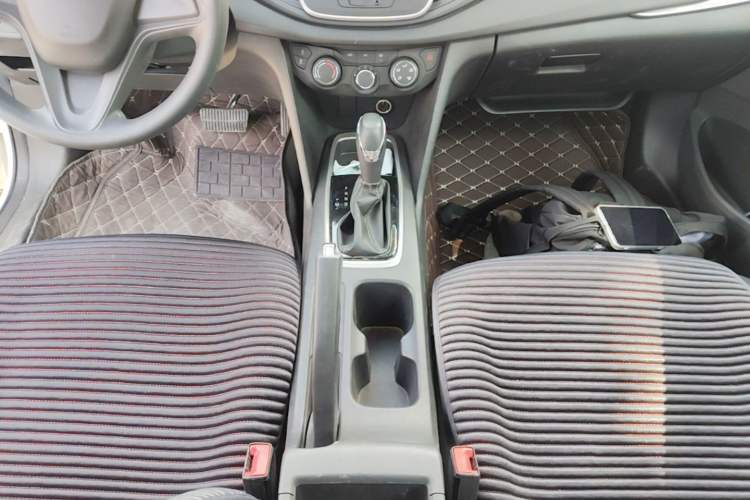 Used Chevrolet Cavalier 2019 320 Automatic Enjoyment with Sunroof Gear Lever