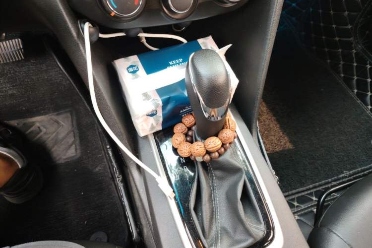 Used Chevrolet Cavalier 2019 320 Automatic Xinyue Edition Gear Lever