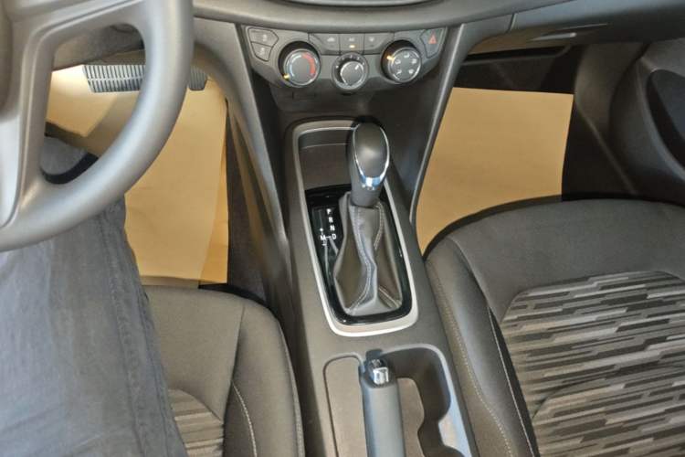 Used Chevrolet Cavalier 2019 320 Automatic Enjoyment with Sunroof Gear Lever
