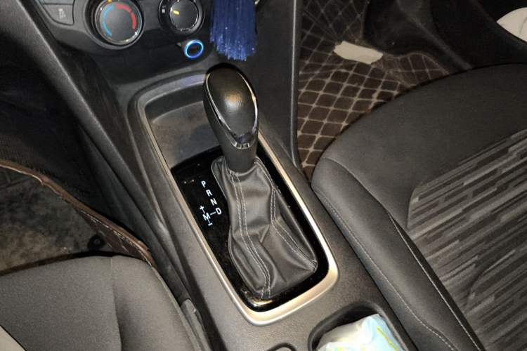 Used Chevrolet Cavalier 2019 320 Automatic Enjoyment with Sunroof Gear Lever