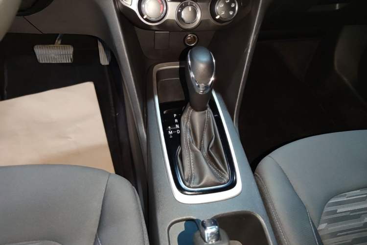 Used Chevrolet Cavalier 2019 320 Automatic Enjoyment Edition Gear Lever