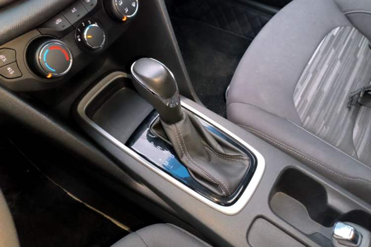 Used Chevrolet Cavalier 2019 320 Automatic Enjoyment with Sunroof Gear Lever