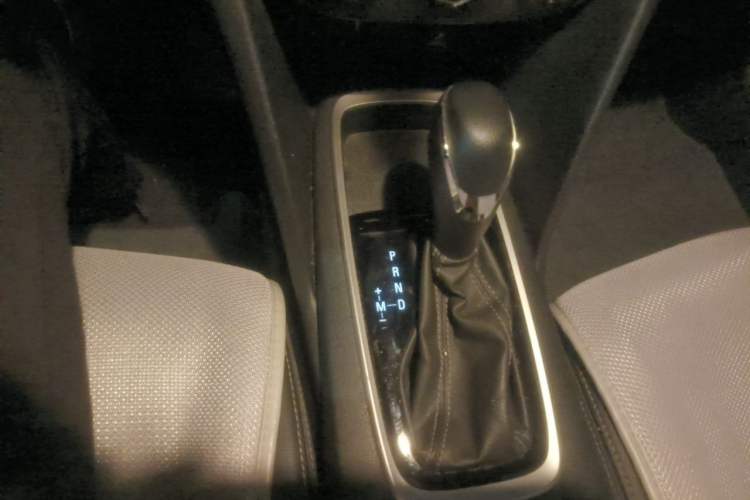 Used Chevrolet Cavalier 2019 320 Automatic Xinyue Edition Gear Lever