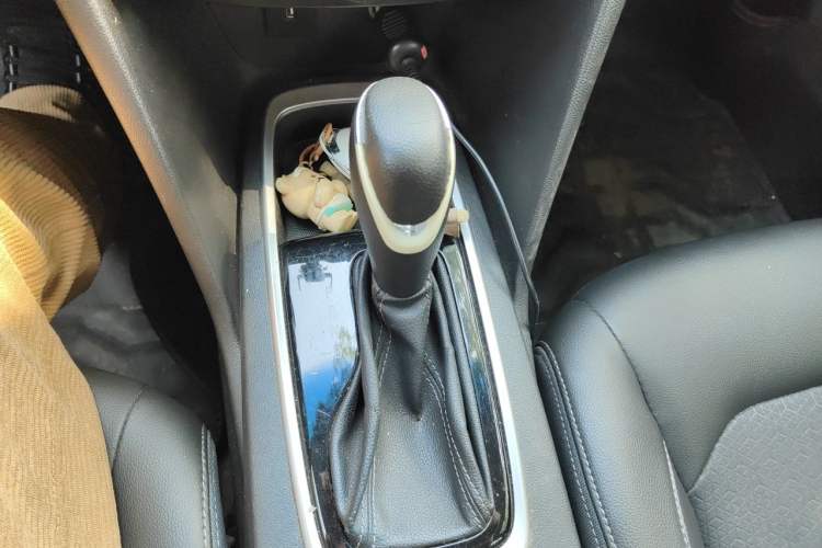 Used Chevrolet Cavalier 2019 320 Automatic Xinyue Edition Gear Lever
