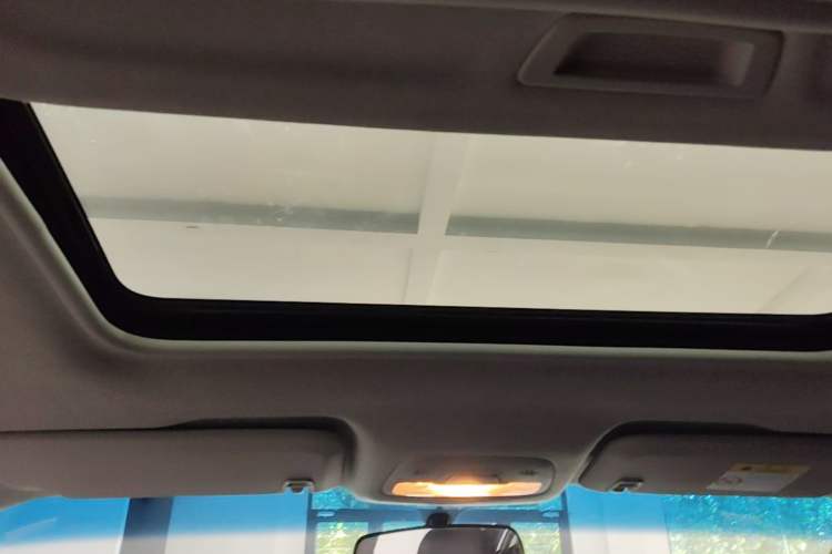 Used Chevrolet Cavalier 2019 320 Automatic Xinyue Edition Headliner