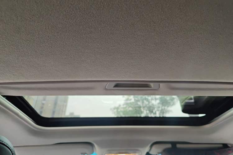 Used Chevrolet Cavalier 2019 320 Automatic Xinyue Edition Headliner