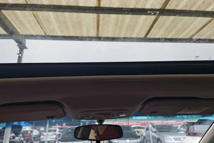 Used Chevrolet Cavalier 2019 320 Automatic Xinyue Edition Headliner
