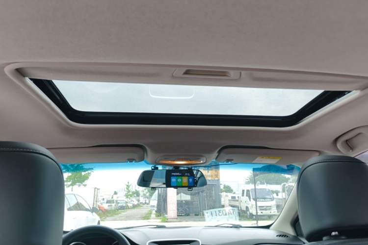 Used Chevrolet Cavalier 2019 320 Automatic Xinyue Edition Headliner
