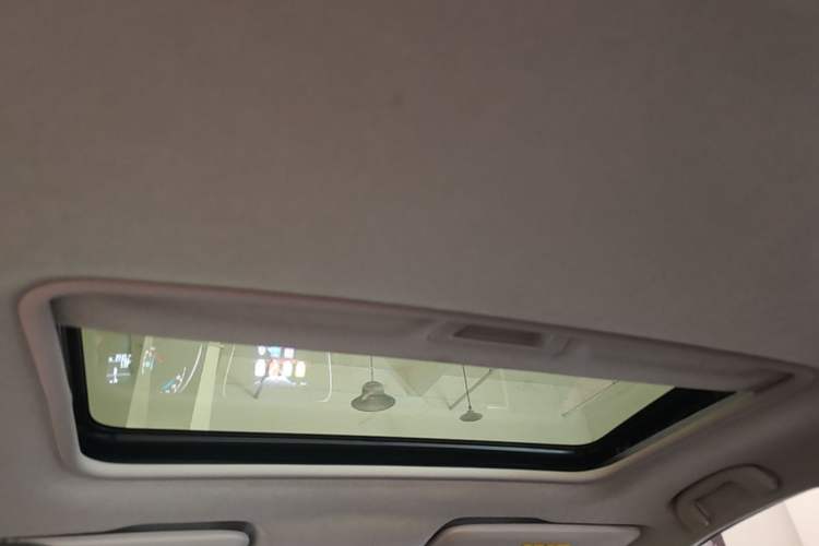 Used Chevrolet Cavalier 2019 320 Automatic Xinyue Edition Headliner