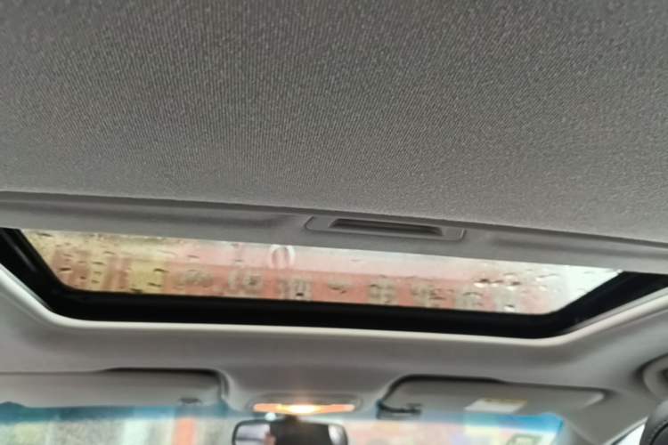 Used Chevrolet Cavalier 2019 320 Automatic Xinyue Edition Headliner