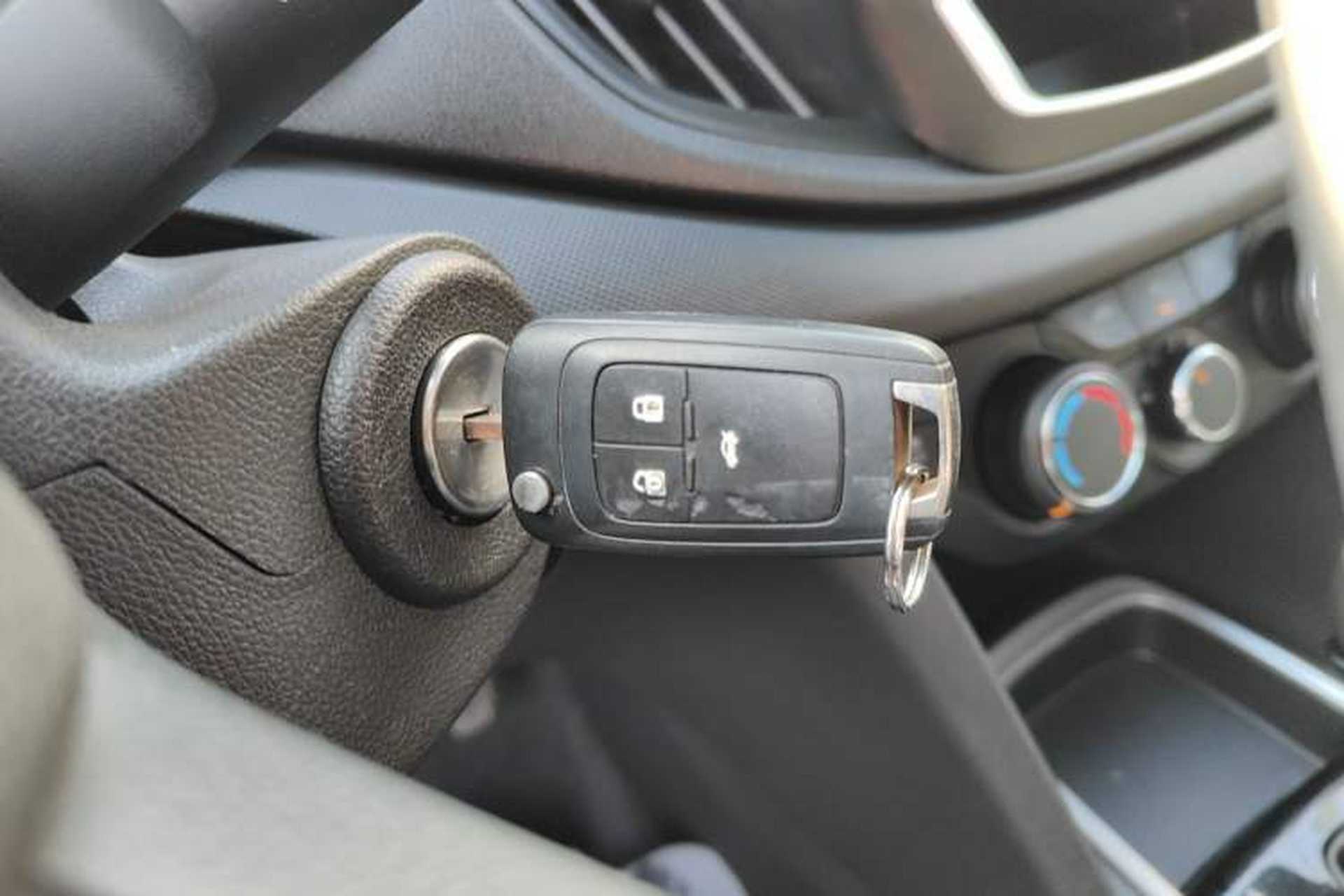 Used Chevrolet Cavalier 2019 320 Automatic Enjoyment with Sunroof Interior 1