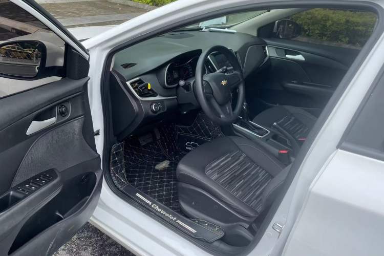 Used Chevrolet Cavalier 2019 320 Automatic Enjoyment with Sunroof Interior 1