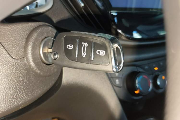 Used Chevrolet Cavalier 2019 320 Automatic Enjoyment with Sunroof Interior 1