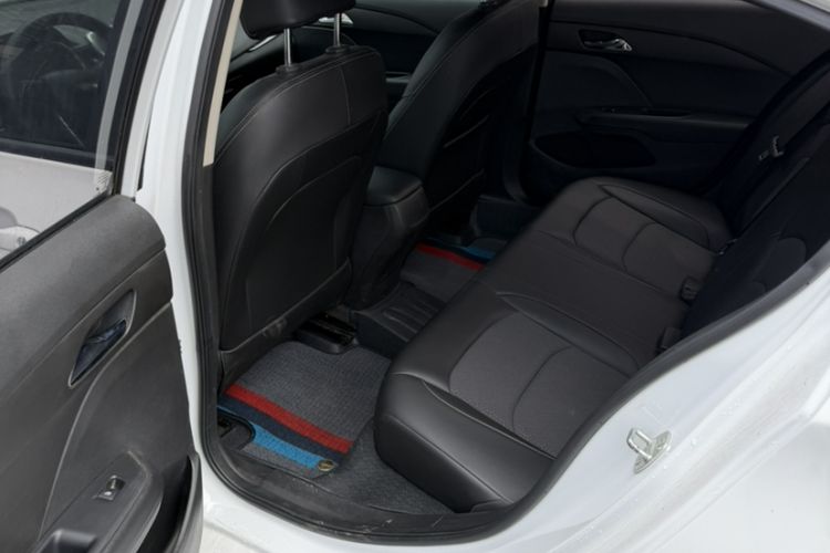Used Chevrolet Cavalier 2019 320 Manual Xinyue Edition Interior 2