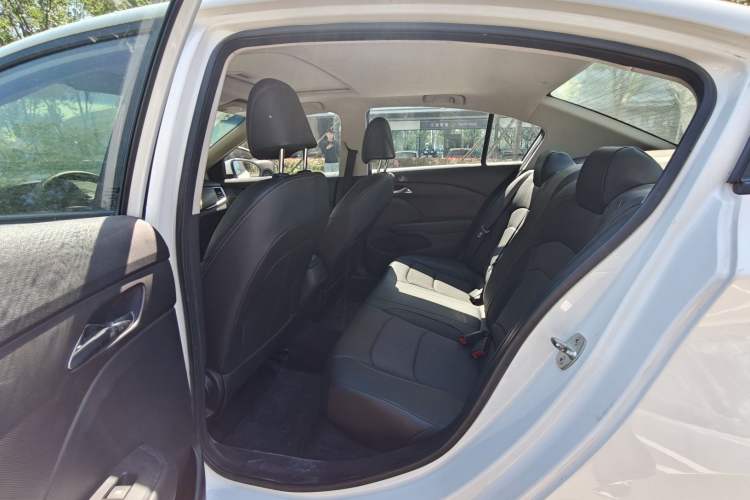 Used Chevrolet Cavalier 2019 320 Manual Xinyue Edition Interior 2