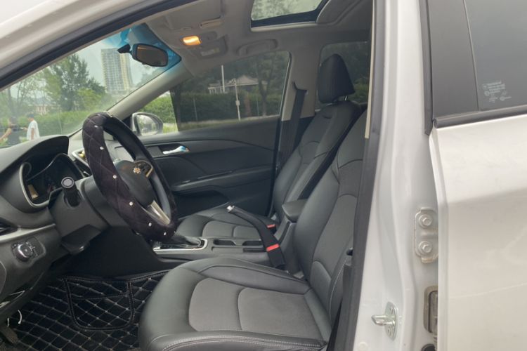 Used Chevrolet Cavalier 2019 320 Automatic Xinyue Edition Interior 2