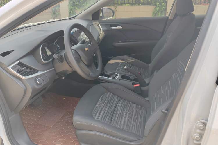 Used Chevrolet Cavalier 2019 320 Automatic Enjoyment with Sunroof Interior 2