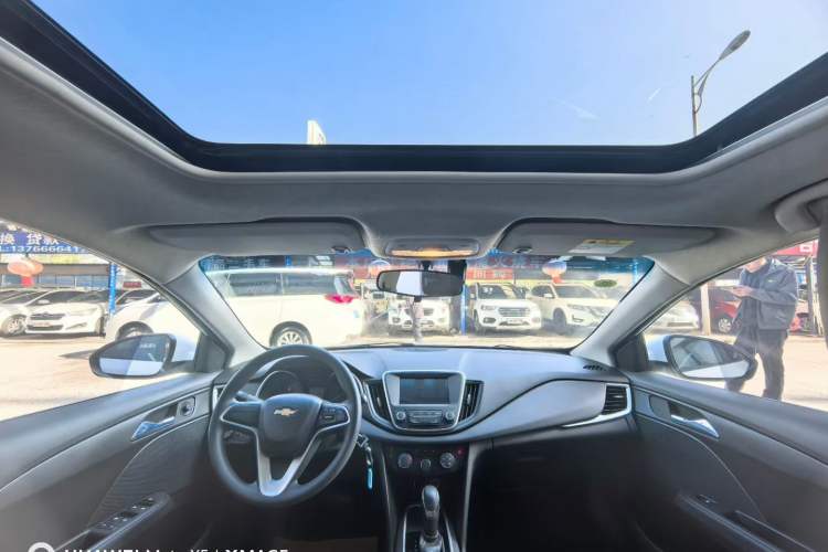 Used Chevrolet Cavalier 2019 320 Automatic Xinyue Edition Interior 3